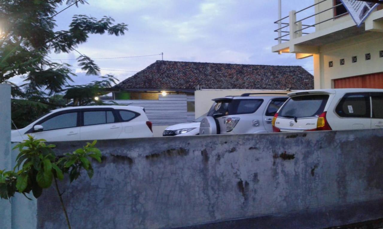 Spot On 93020 Rumah Singgah Ganjuran Bantul Esterno foto