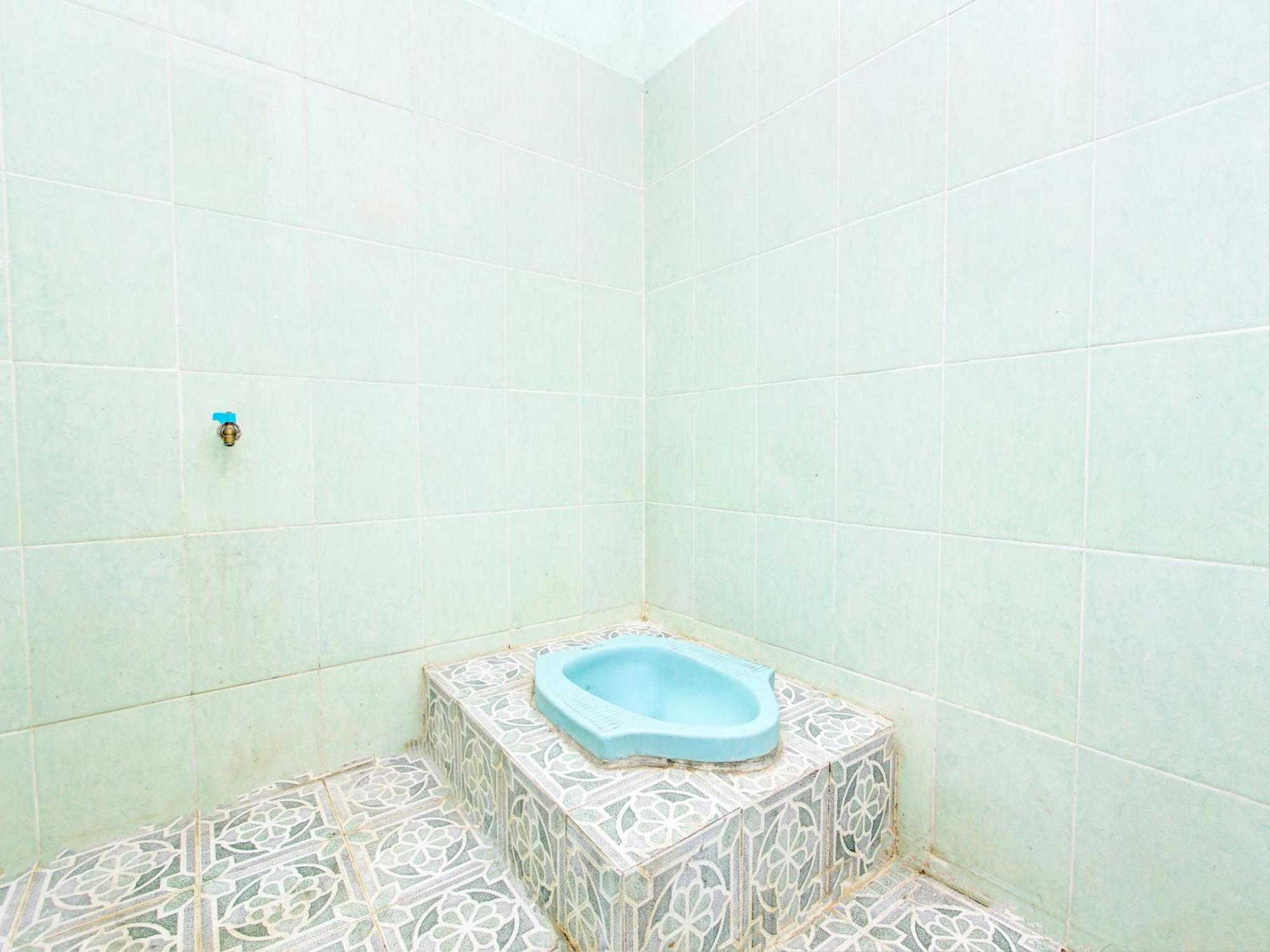 Spot On 93020 Rumah Singgah Ganjuran Bantul Esterno foto