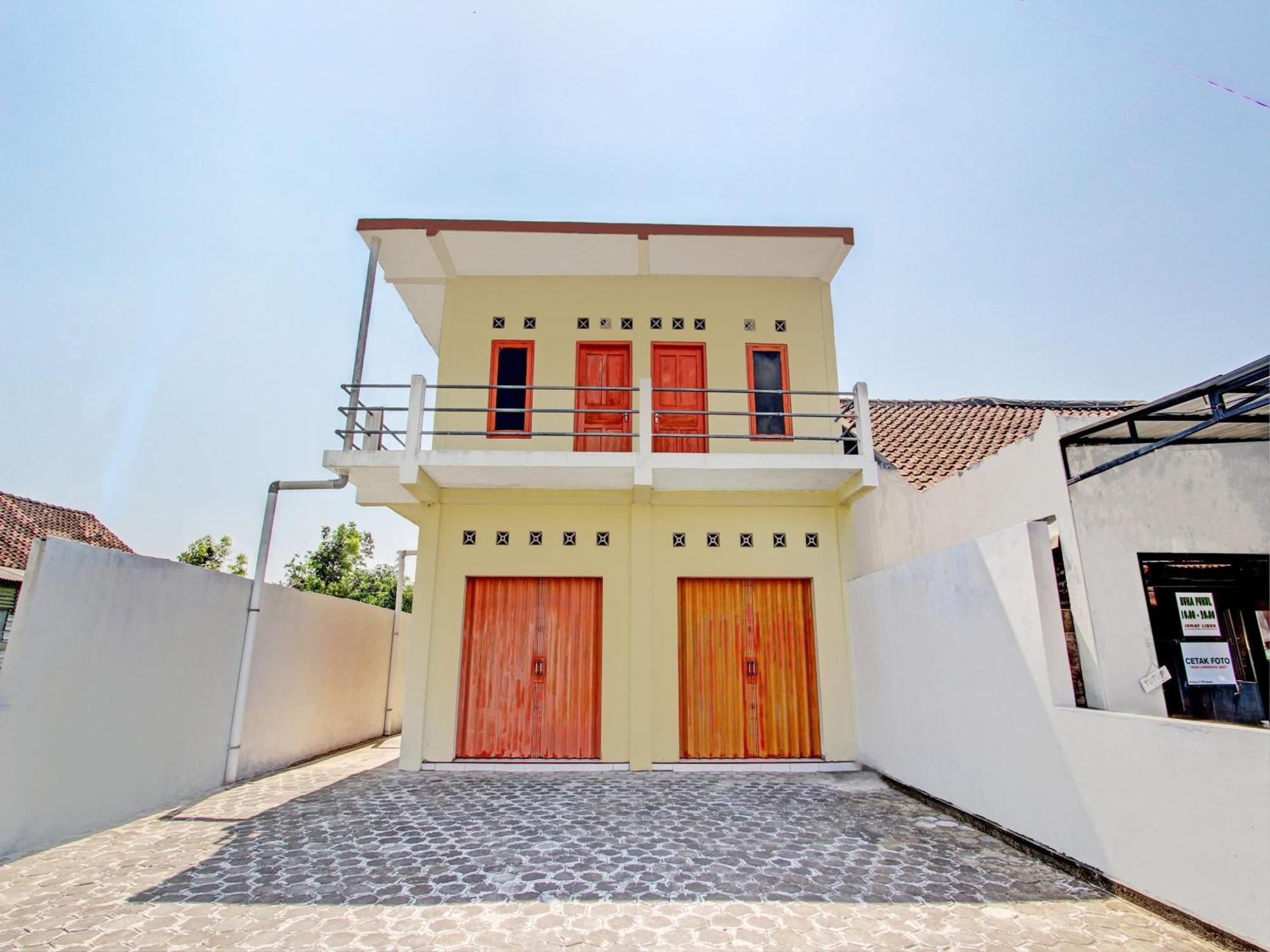 Spot On 93020 Rumah Singgah Ganjuran Bantul Esterno foto